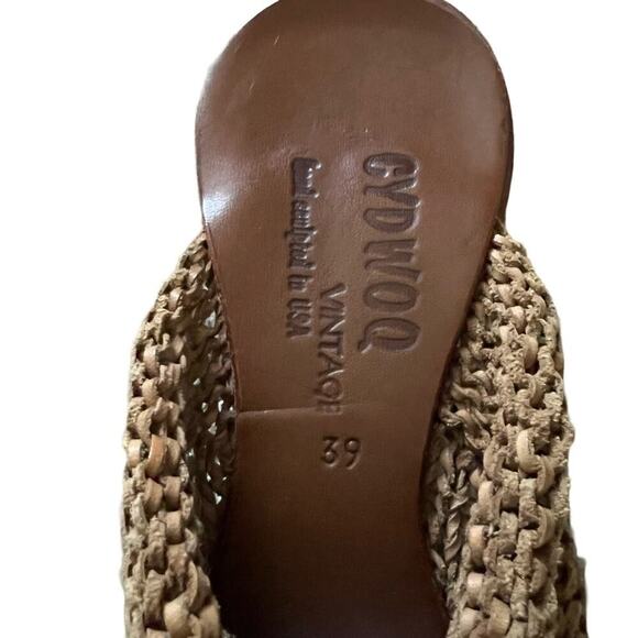 Cydwoq Vintage Knit Mule in Camel Sz 39 - Picture 6 of 9